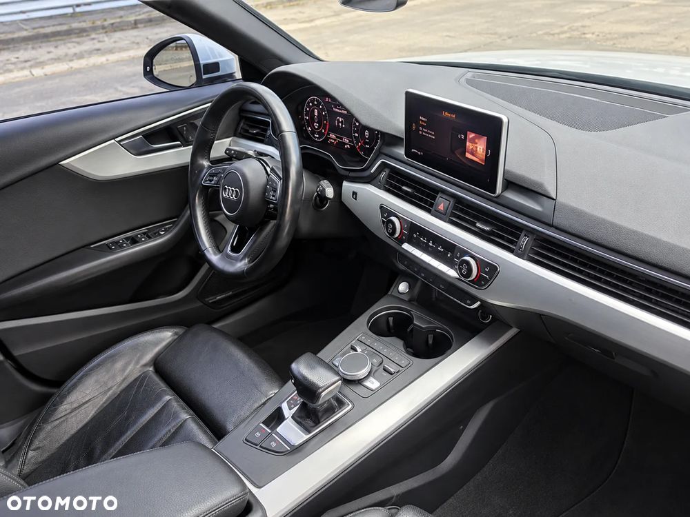 Audi A4 Limousine - 12