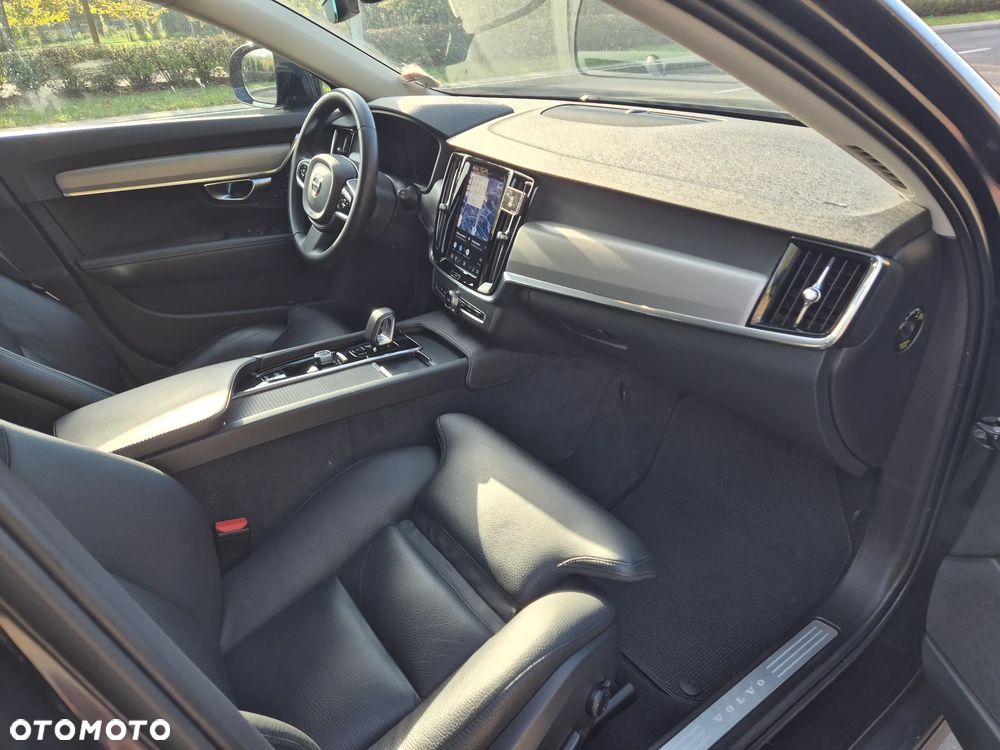 Volvo V90 Cross Country - 10
