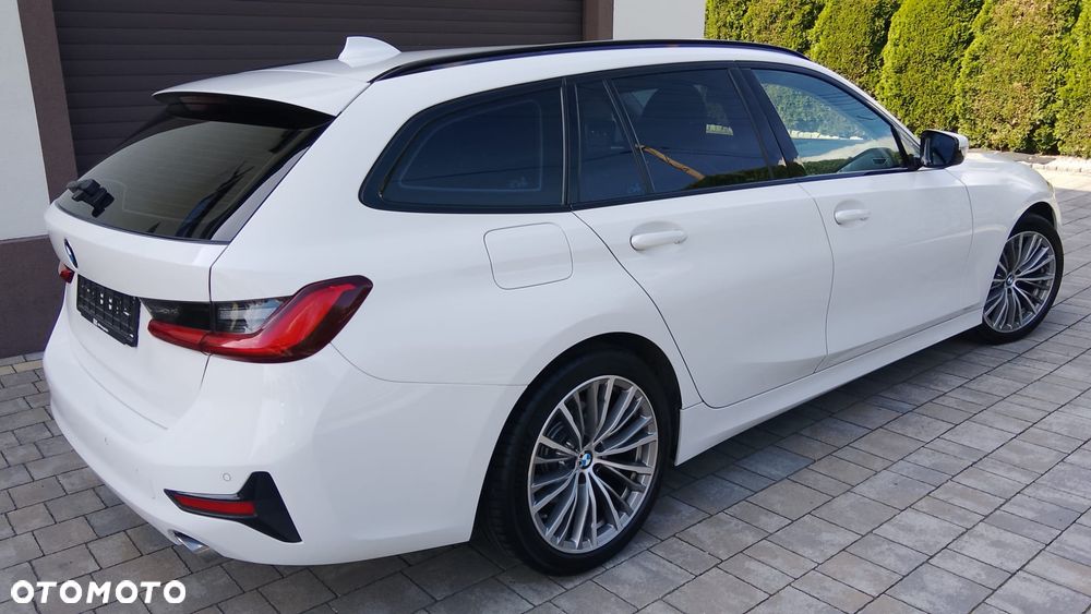 BMW Seria 3 320d Sport Line - 4