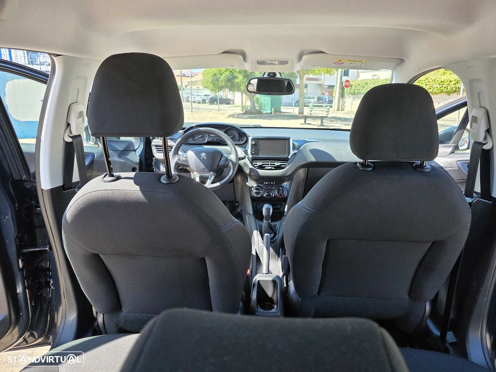 Peugeot 208 1.2 PureTech Signature - 23