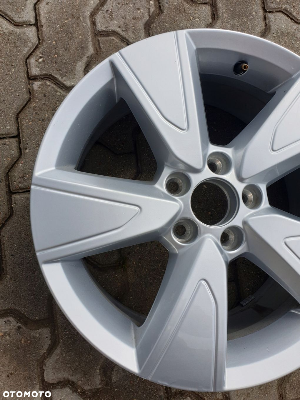 Felga Volvo XC40 7.5x17 et 50.5 31680565 - 3