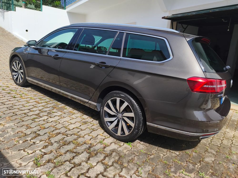 VW Passat Variant 2.0 TDI Highline DSG 4Motion - 6