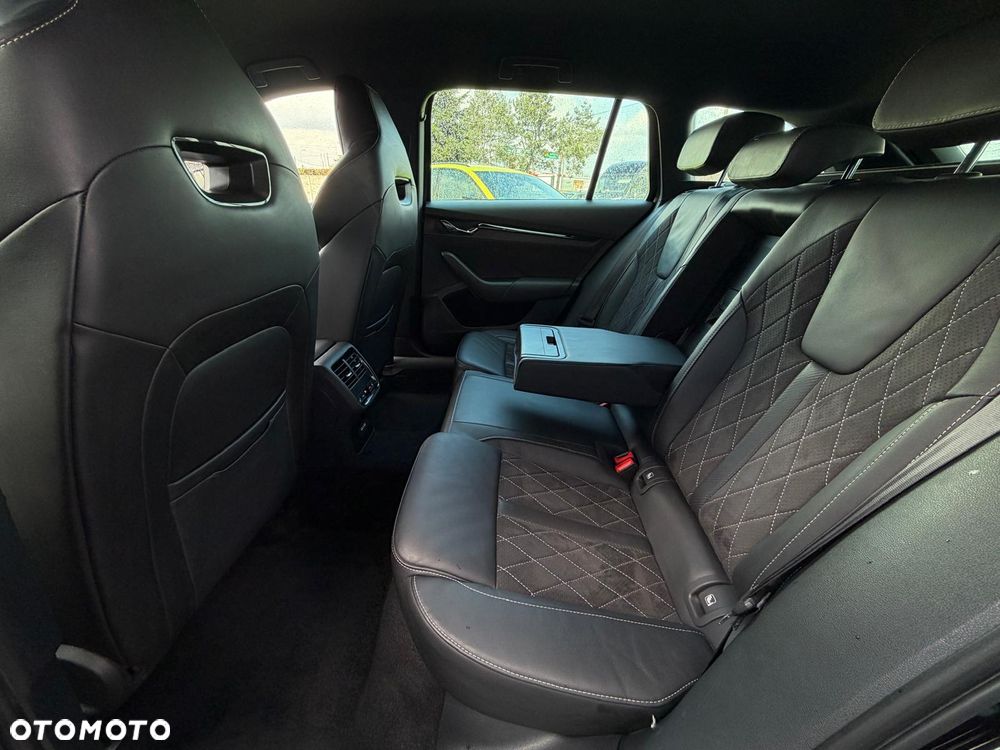 Skoda Octavia 2.0 TDI 4x4 RS DSG - 25