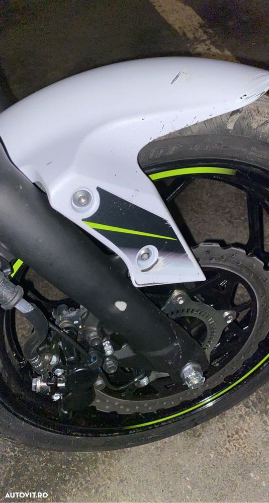 Kawasaki Z125 Pro - 6