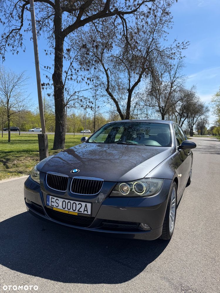 BMW Seria 3 325i - 1