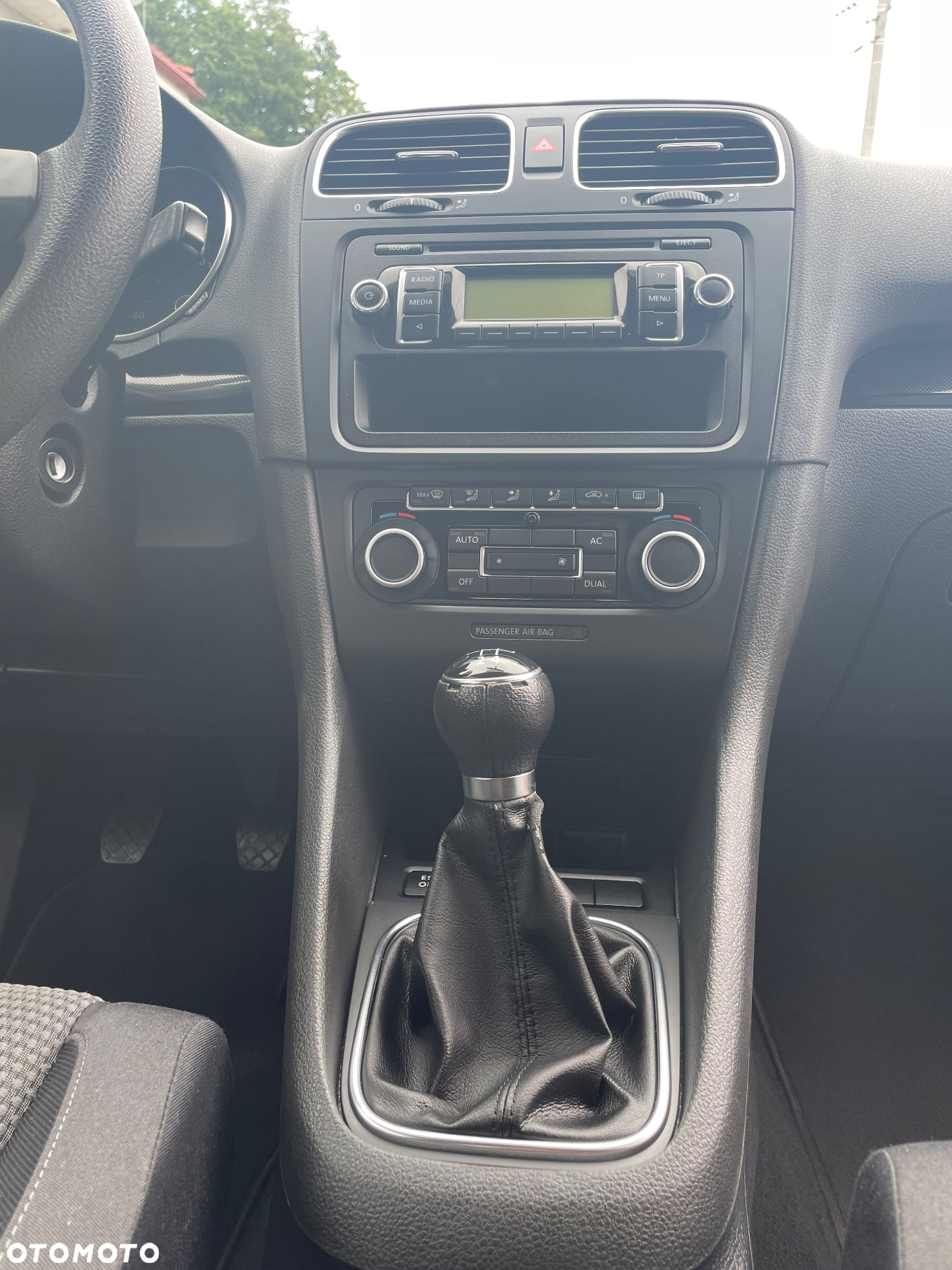 Volkswagen Golf 2.0 TDI DPF Comfortline - 14