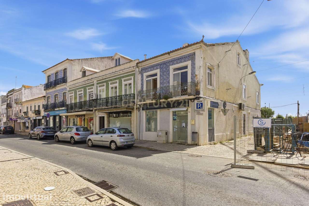 Prédio em propriedade total em Vila Franca de Xira - Grande imagem: 3/27