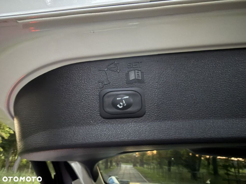 Ford Kuga - 26