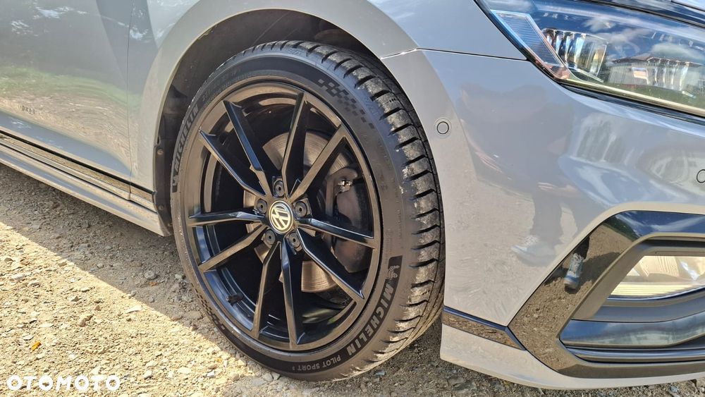 Volkswagen Passat 2.0 TSI 4Mot R-Line Edition DSG - 8