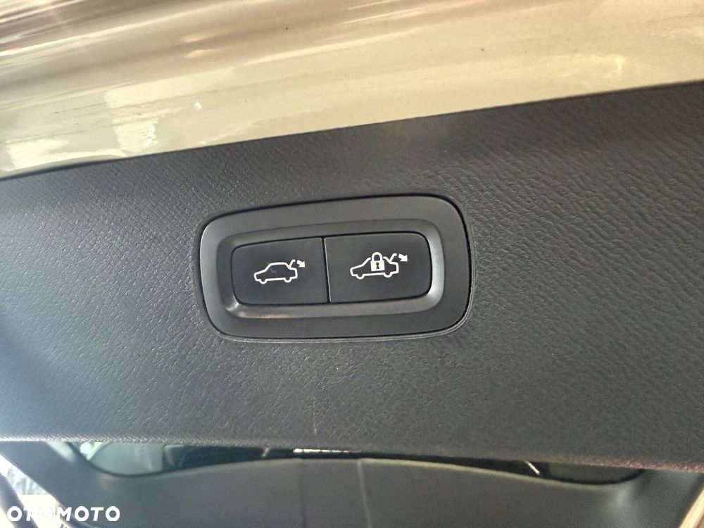 Volvo XC 90 - 14