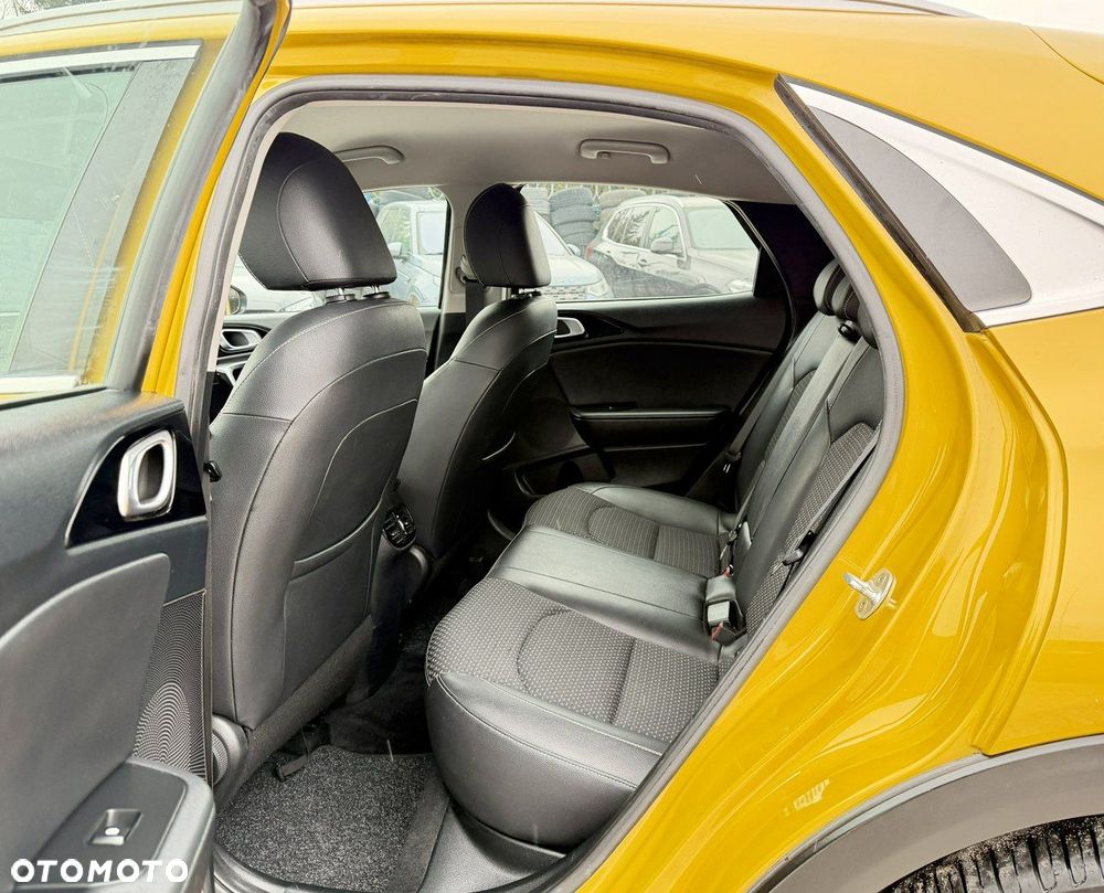 Kia XCeed - 10