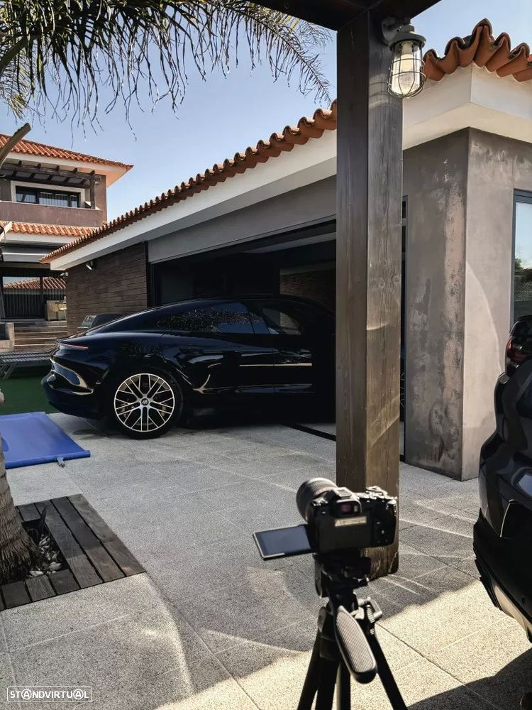 Porsche Taycan Standard - 24