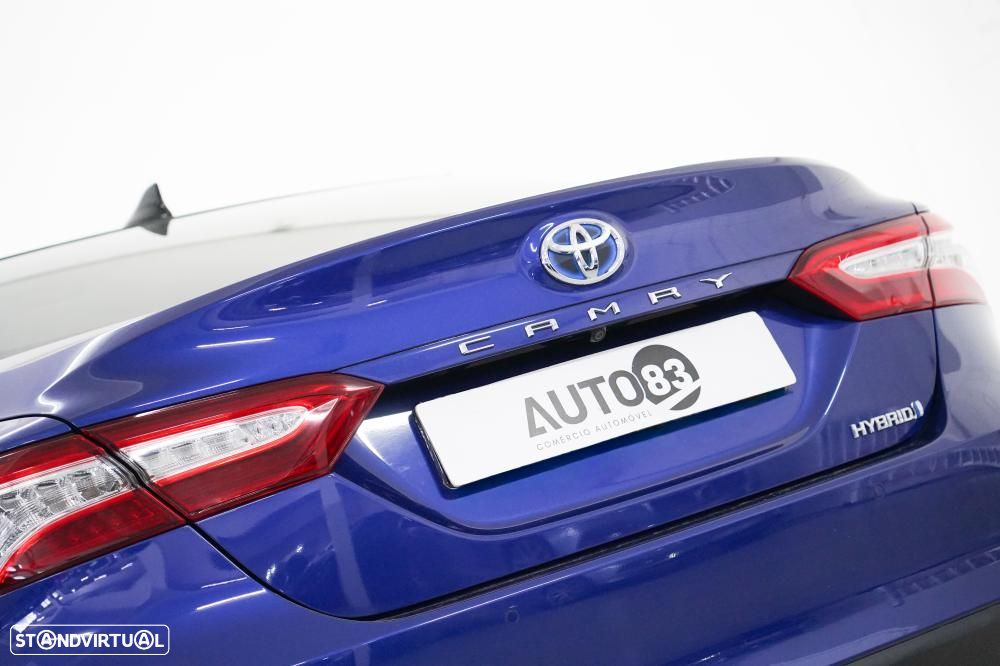 Toyota Camry 2.5 Hybrid Luxury - 17
