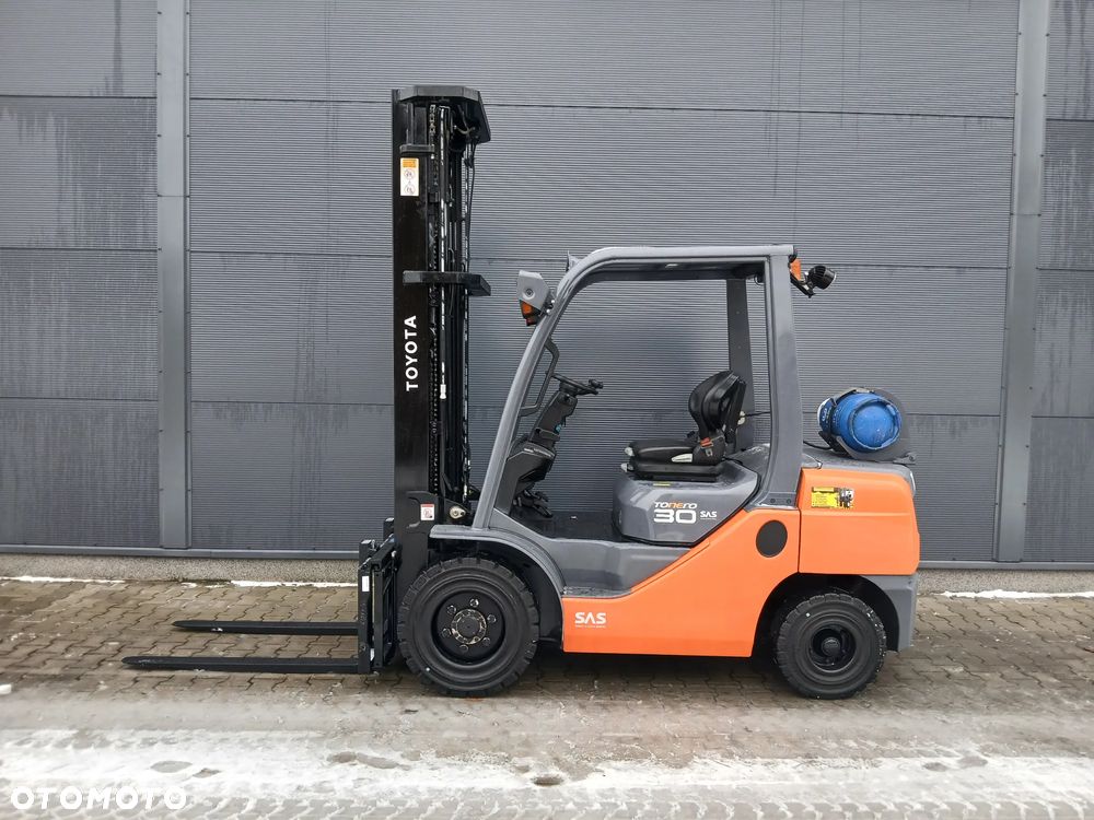 Toyota 02-8FGF30 - 9