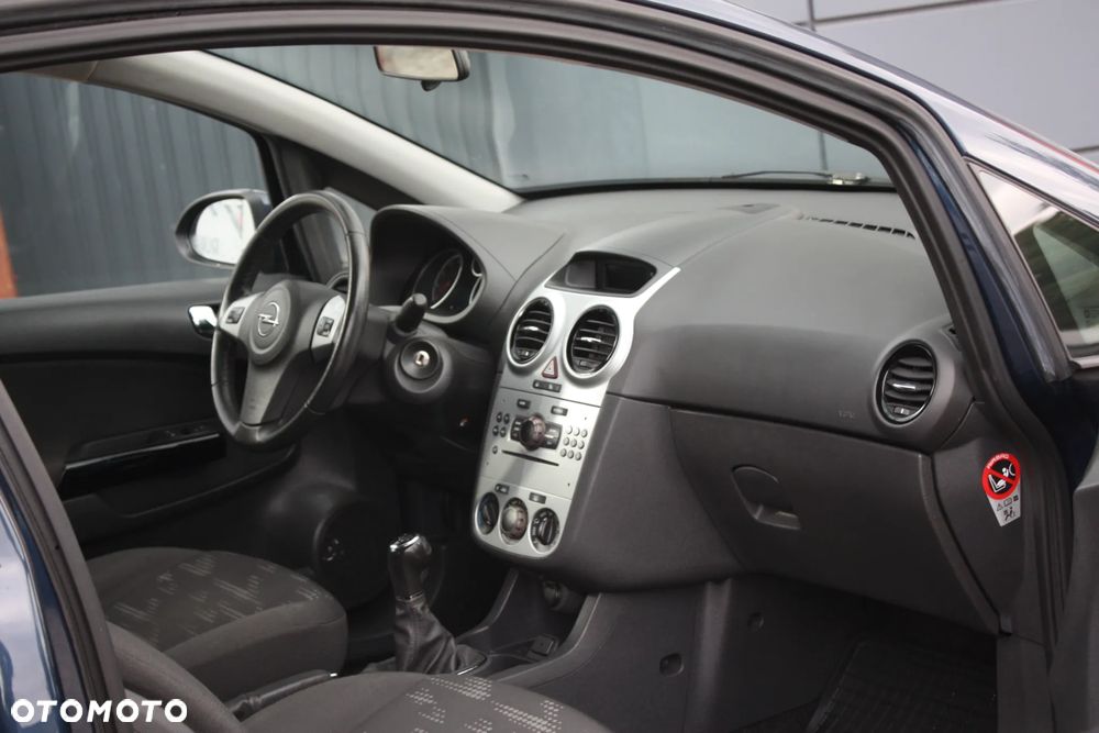 Opel Corsa 1.2 16V Graphite - 27