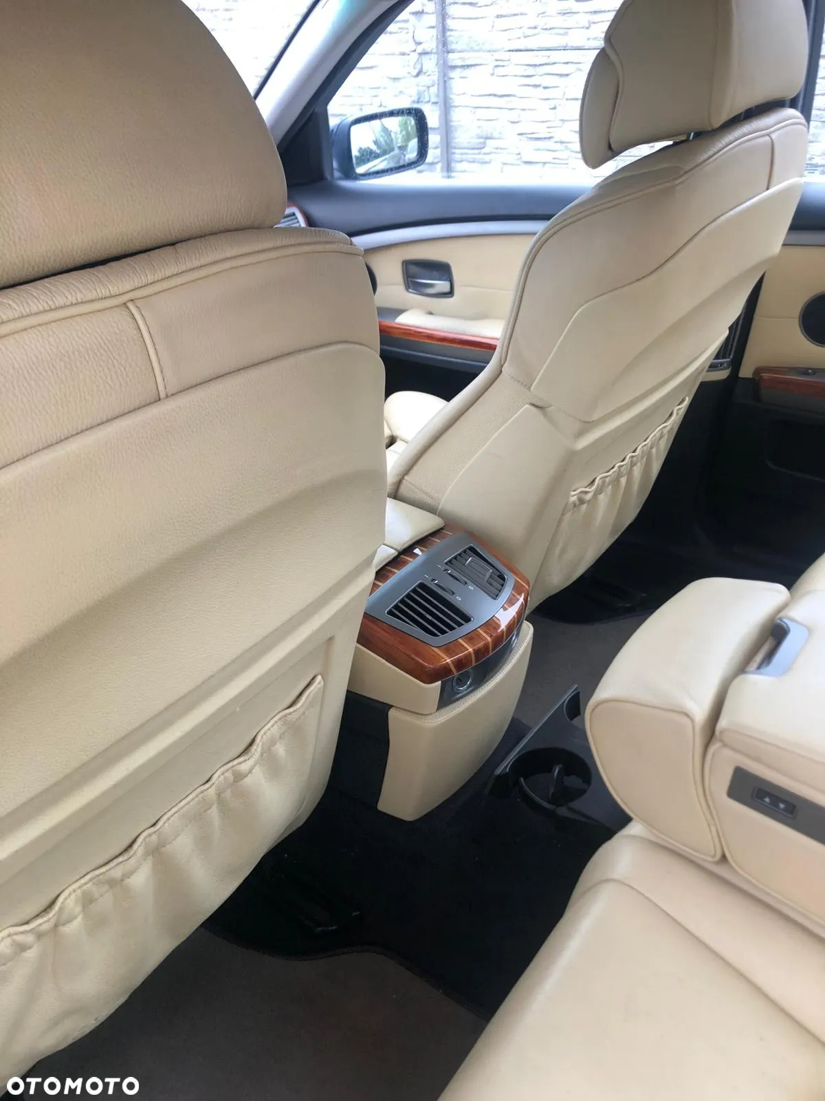 BMW Seria 7 745d - 11