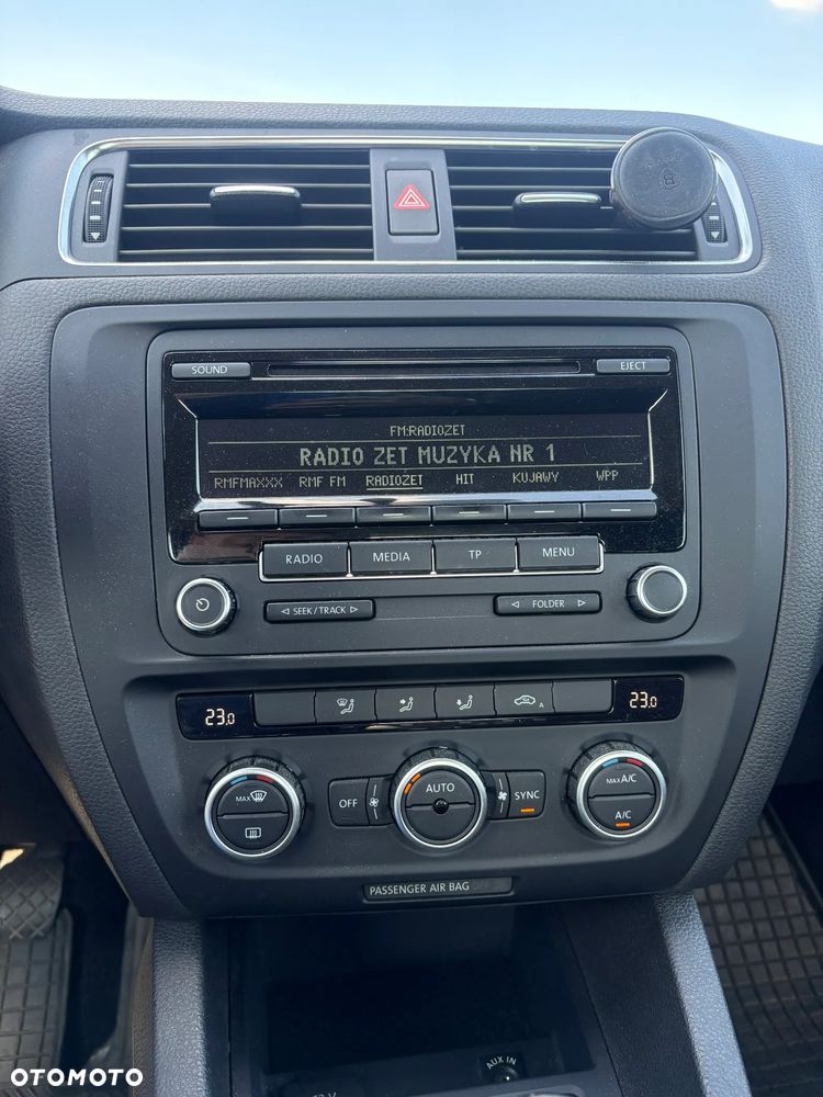 Volkswagen Jetta 1.4 TSI Comfortline - 12