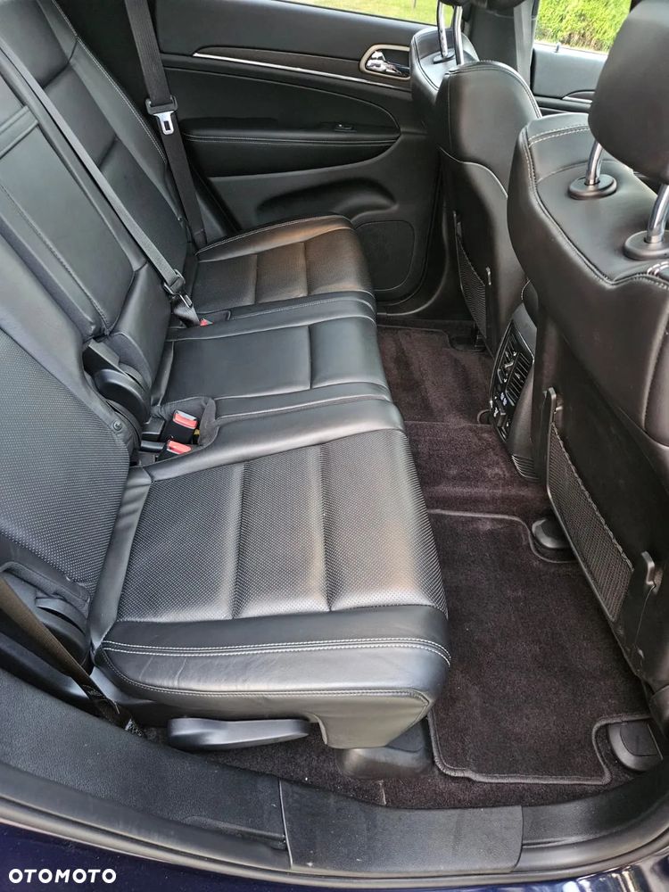 Jeep Grand Cherokee - 28