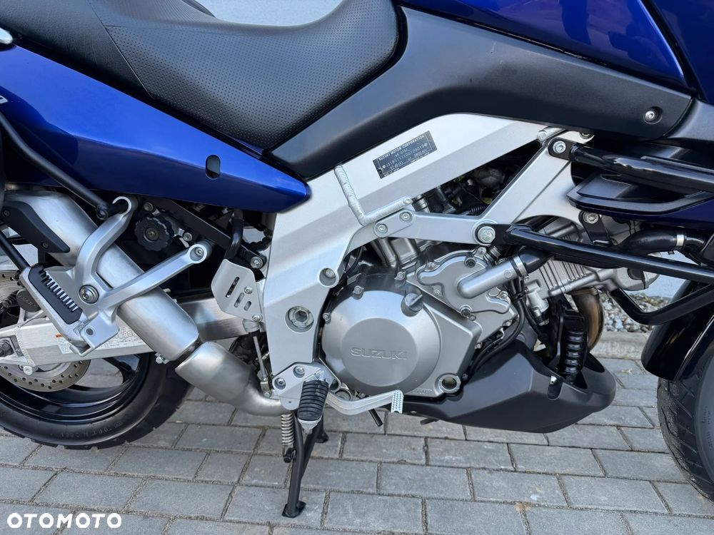 Suzuki DL - 18