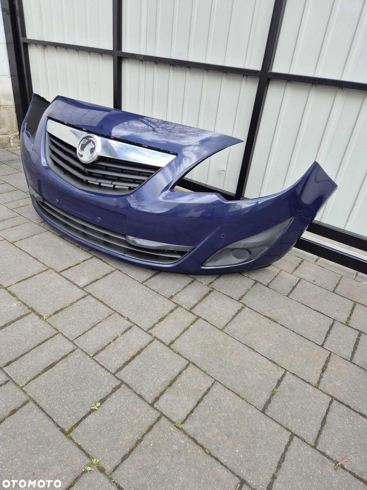 Zderzak przód przedni Opel Meriva B rok 11 kod lak Z20Z 4xpdc - 4