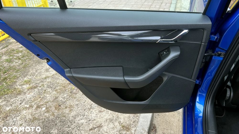 Skoda Octavia 2.0 TDI DSG RS - 28