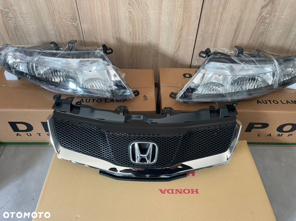 Honda Civic VIII reflektor przód atrapa - 2