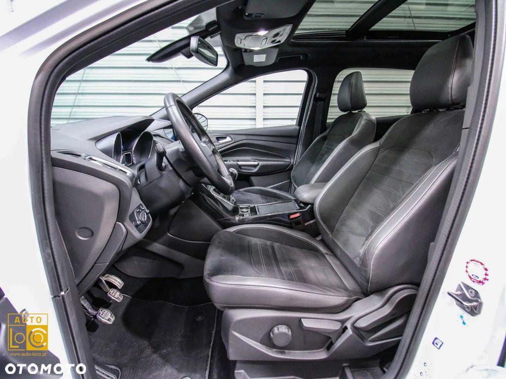 Ford Kuga 2.0 TDCi 4x4 ST-Line - 12