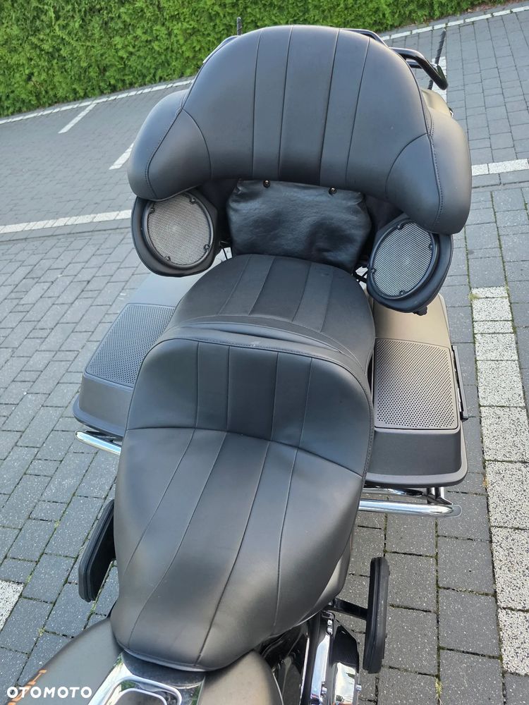 Harley-Davidson FLHTCU Ultra - 32