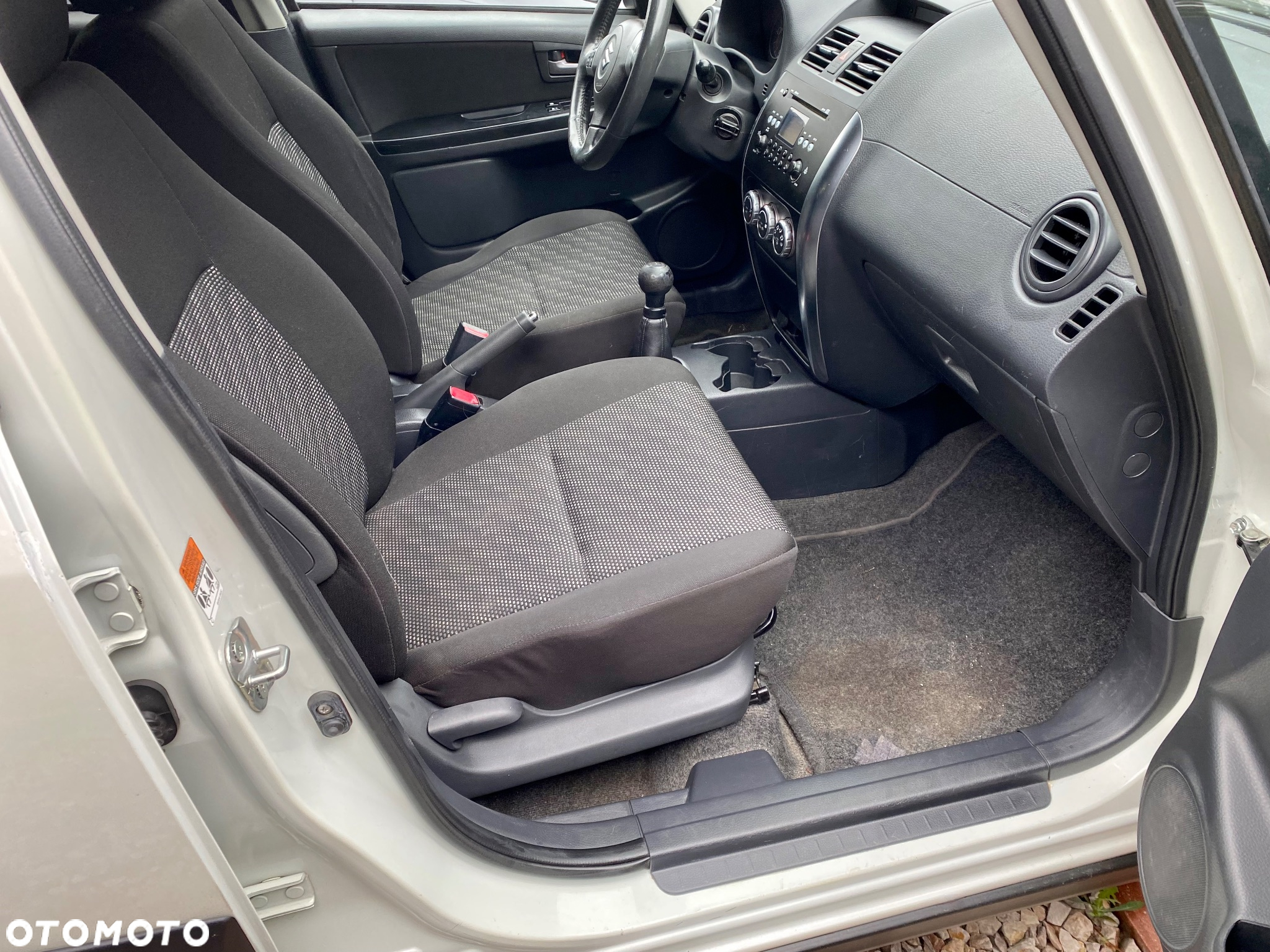 Suzuki SX4 1.6 GS / Premium - 24