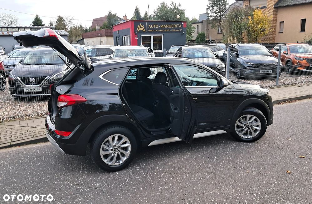 Hyundai Tucson blue 1.7 CRDi 2WD Style - 36