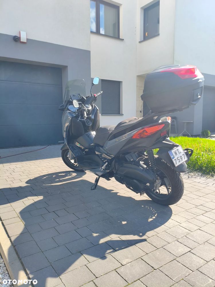 Yamaha X-max - 5
