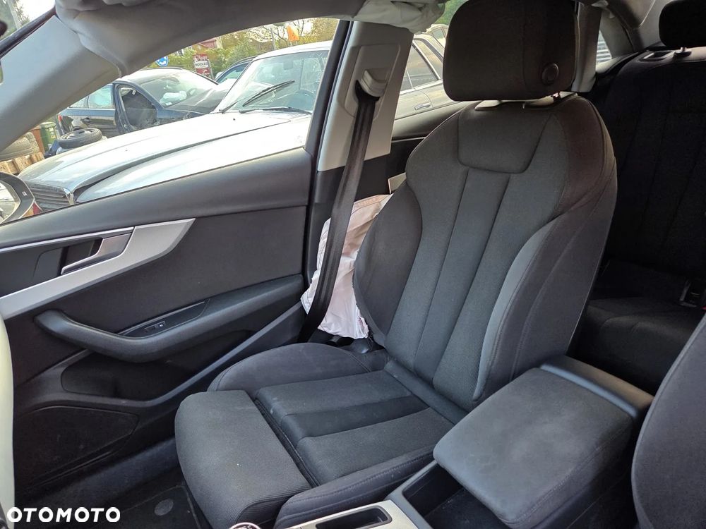 Audi A4 Limousine 1.4 TFSI Sport - 8