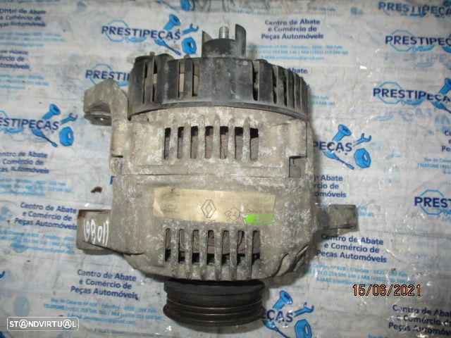 Alternador 2541979A  7700424585 RENAULT MEGANE 2 CLASSIC 1998 1.4I RENAULT MEGANE 1 PHASE 1  1998 1.4I 75CV 5P AZUL - 2
