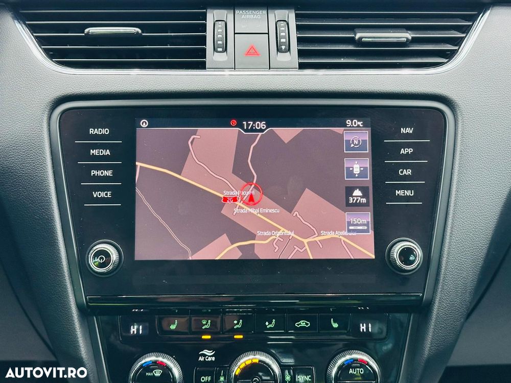 Skoda Octavia Combi 1.6 TDI DSG Premium Edition - 26