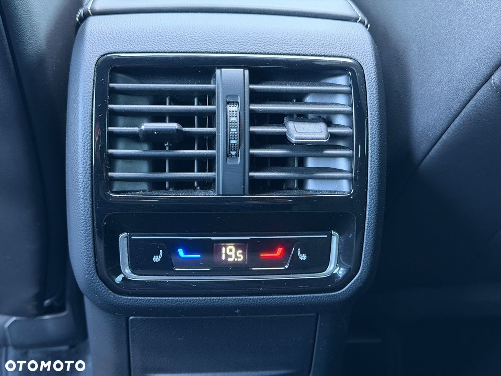 Volkswagen Arteon 2.0 TDI SCR 4Motion DSG R-Line - 22