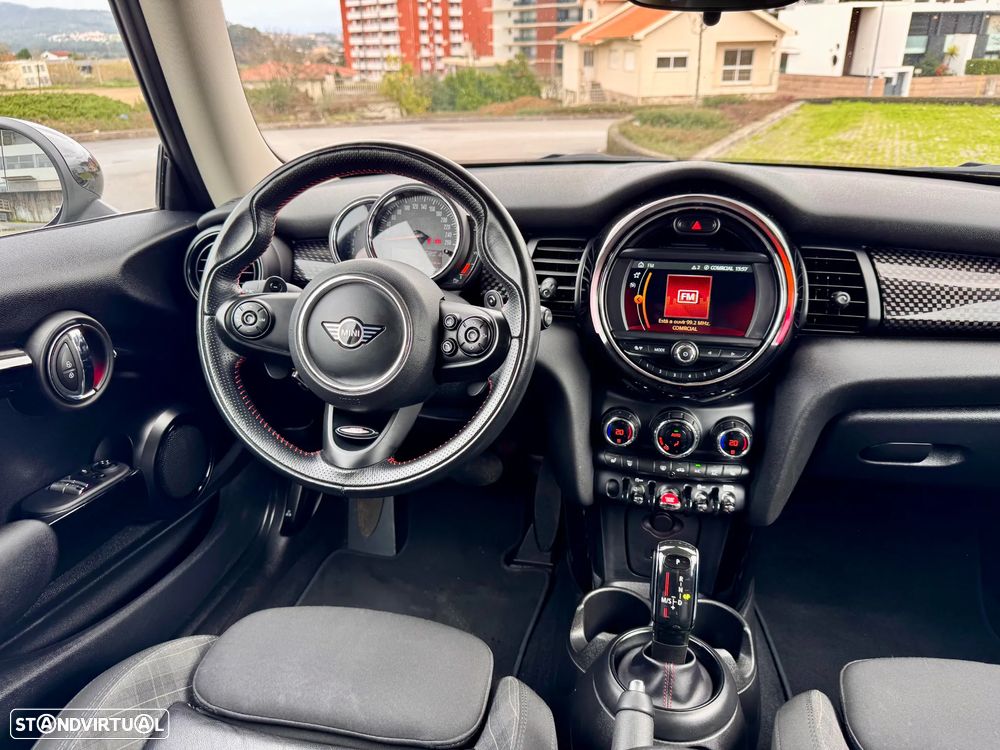 MINI 3 Portas Cooper SD Aut. - 24