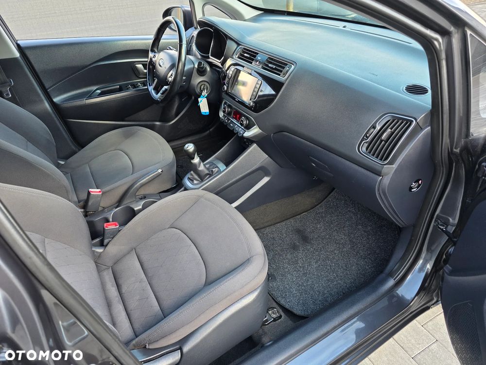 Kia Rio 1.2 Dream Team Edition - 9