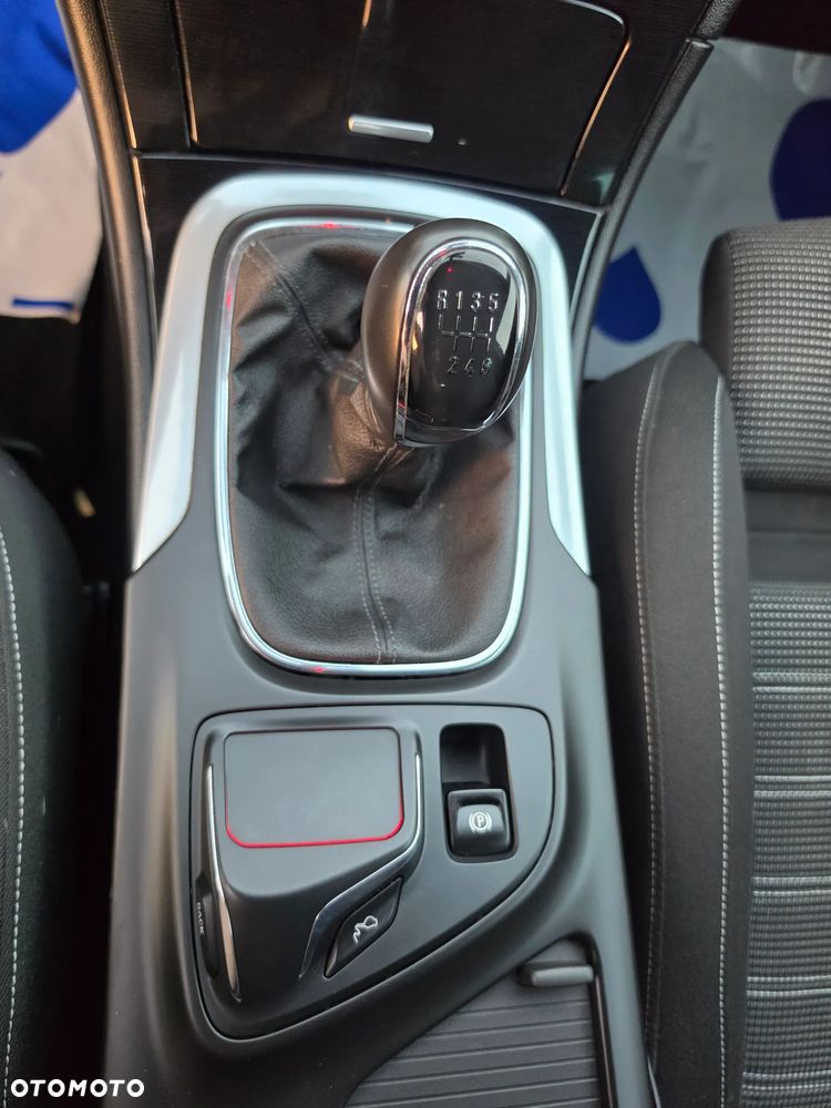 Opel Insignia 1.6 T Cosmo S&S EU6 - 27