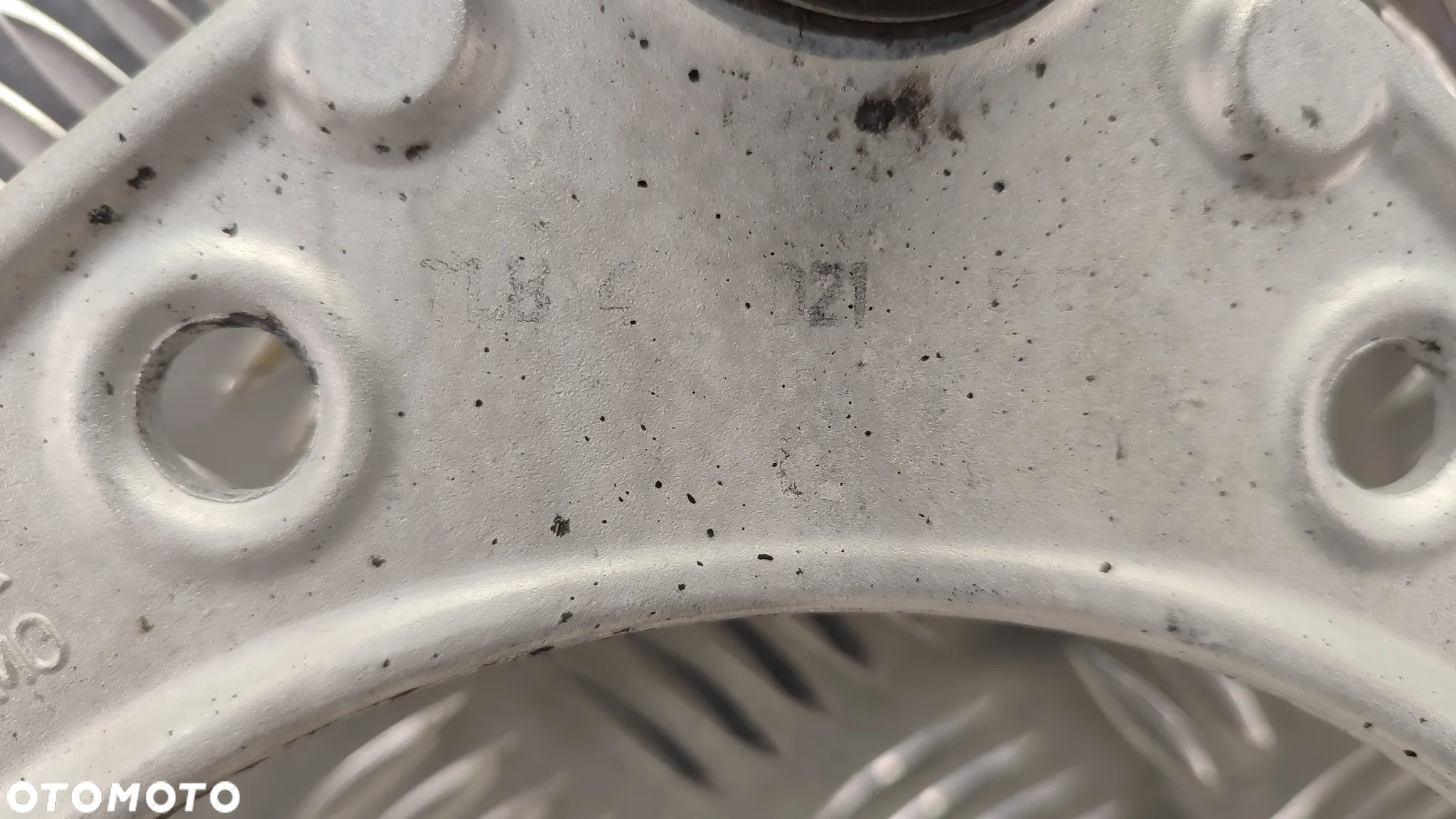 AUDI Q7 4L 05-15R WAHACZE GORNE ORYGINALNE - 3