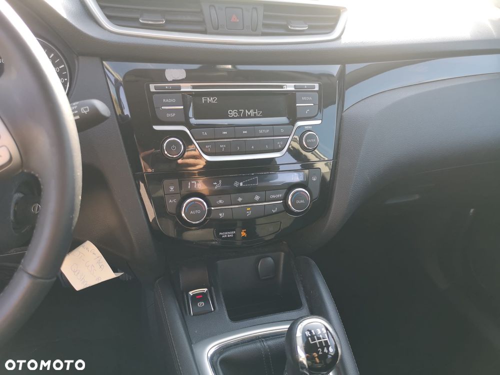 Nissan Qashqai 1.2 DIG-T N-Connecta EU6 - 28