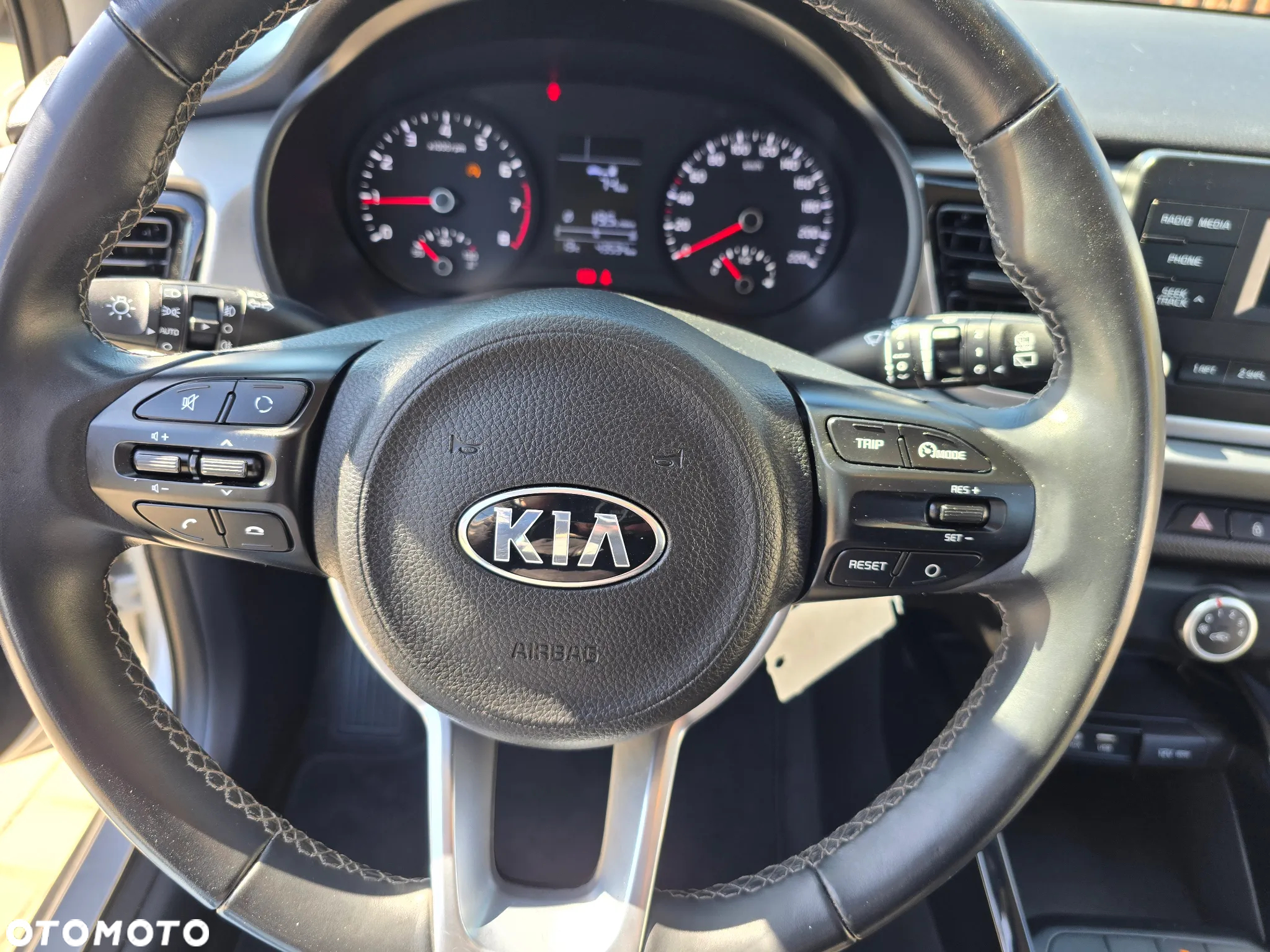 Kia Rio - 24