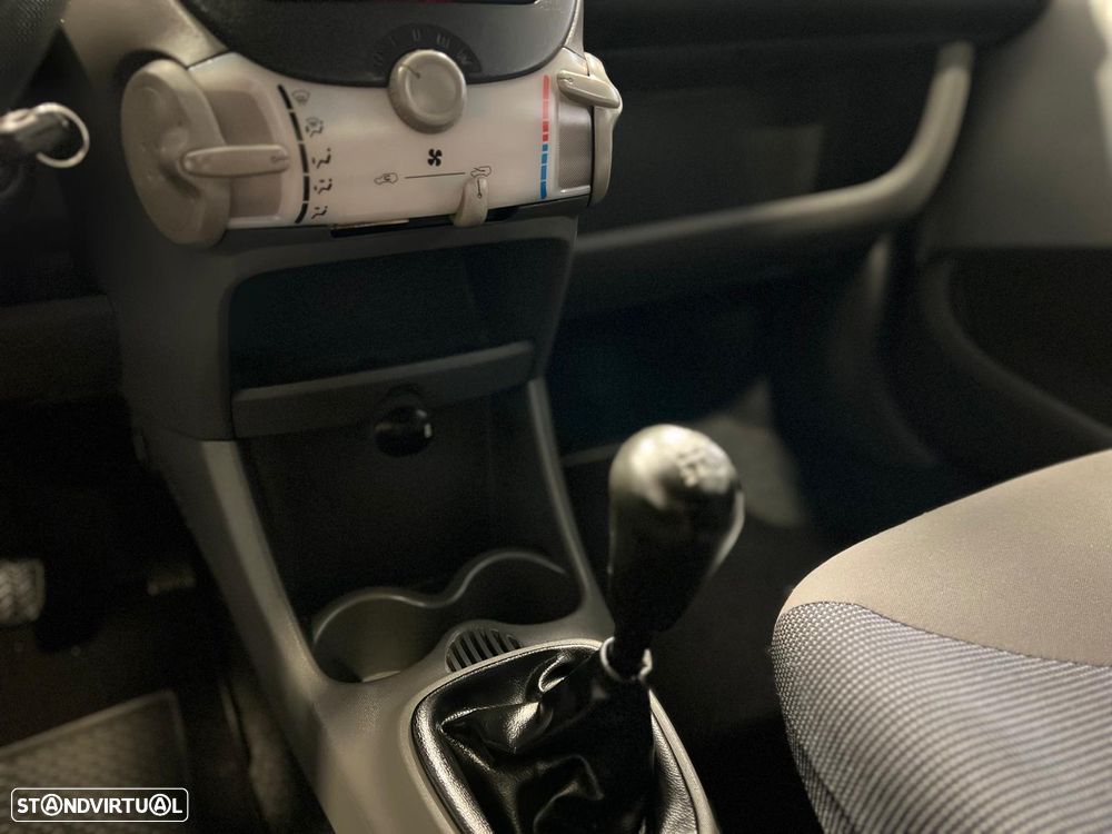 Peugeot 107 1.0 Trendy - 12