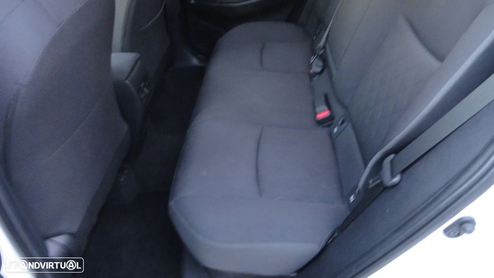 Toyota Corolla Cross 1.8 Hybrid Luxury - 18