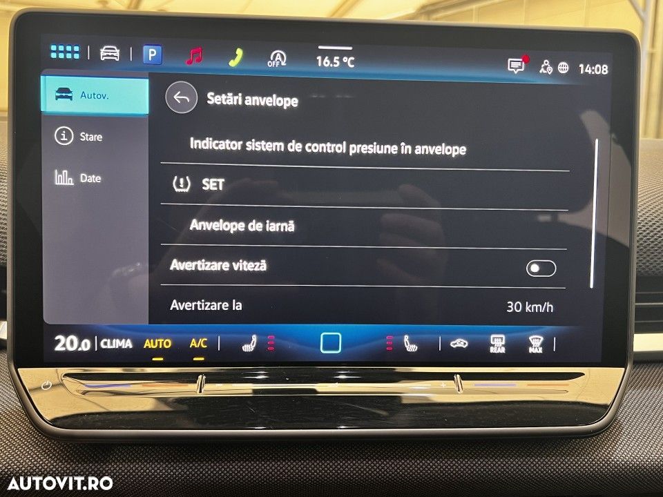 Volkswagen T-Roc - 23