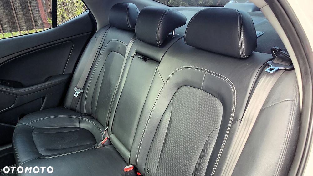 Kia Optima 1.7 CRDI Attract - 9