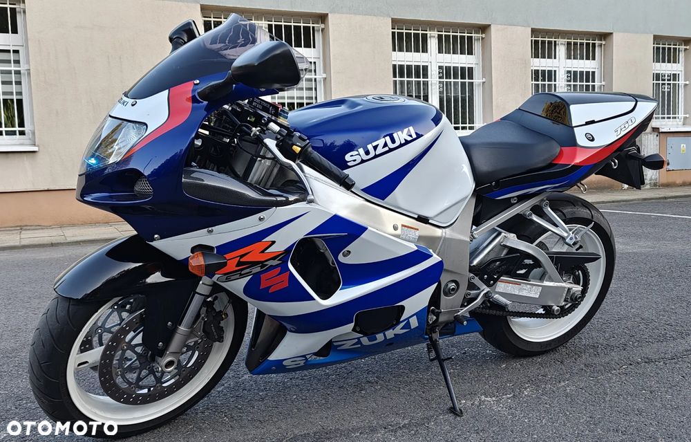 Suzuki GSX-R - 1
