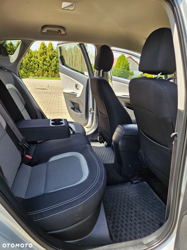Kia Ceed 1.6 GDI L Business Line - 30