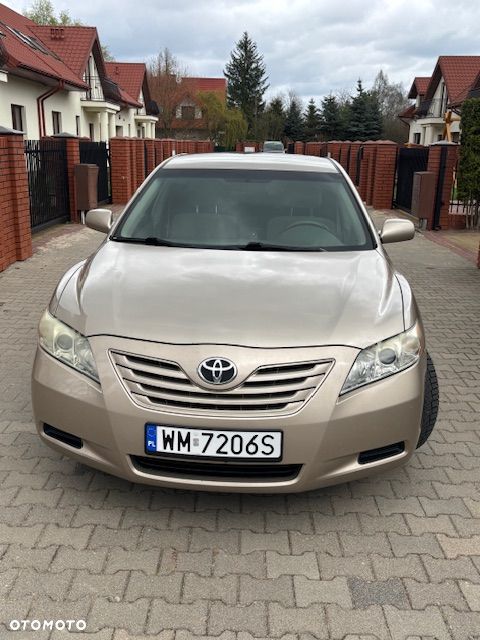 Toyota Camry - 20