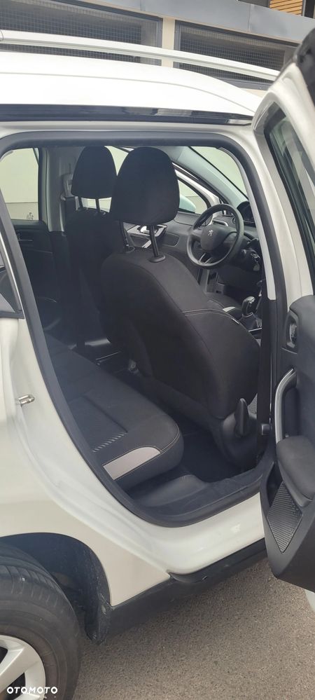 Peugeot 2008 1.2 Pure Tech Style - 13