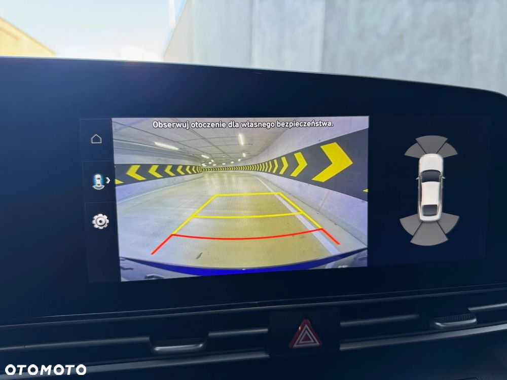 Hyundai Elantra 1.6 Executive CVT - 22